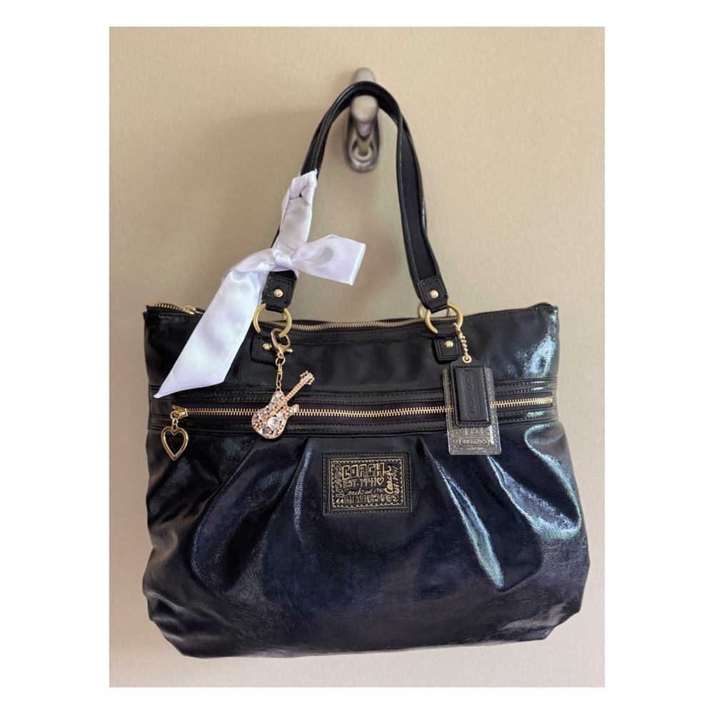 Coach Poppy Daisy Patent Leather Gloss Shoulder Bag